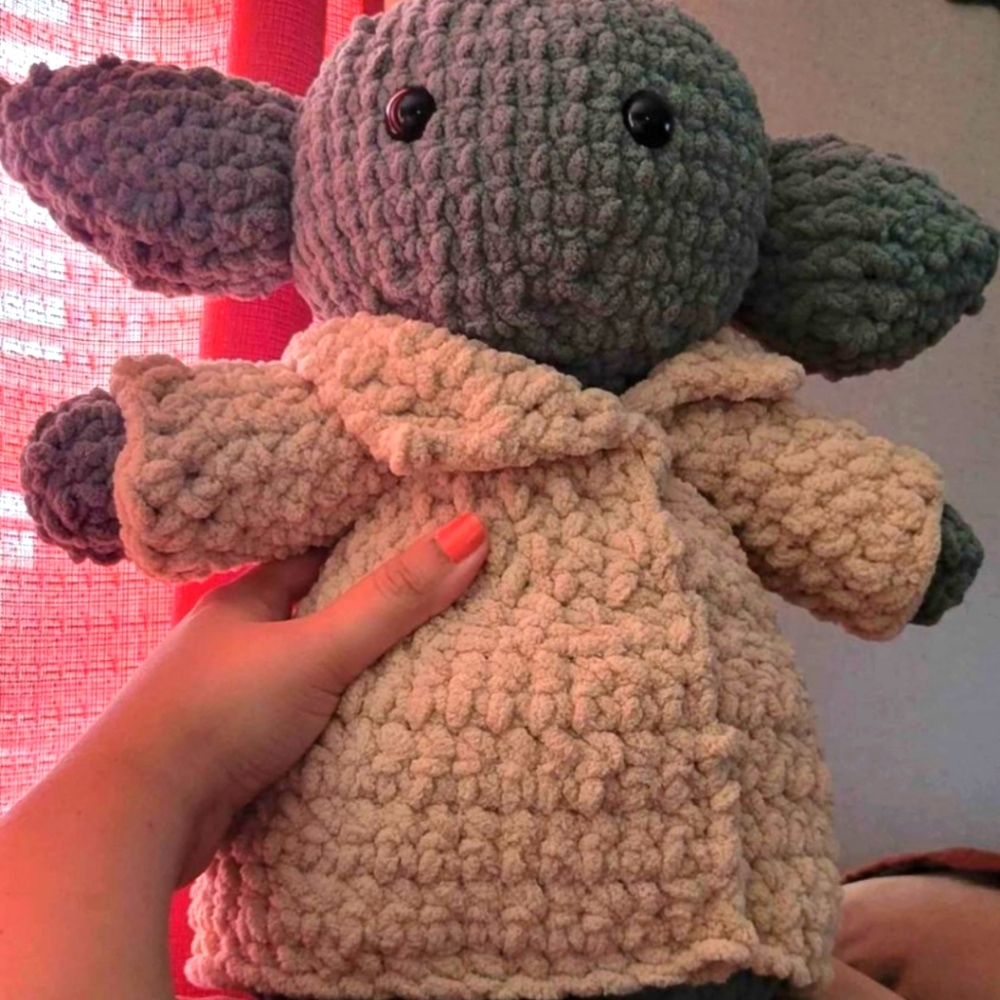 Baby Yoda stuffie